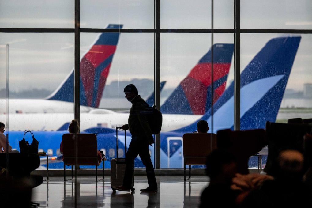 美国签证审查严重拖长 谷歌和苹果建议外籍员工“别出美国”