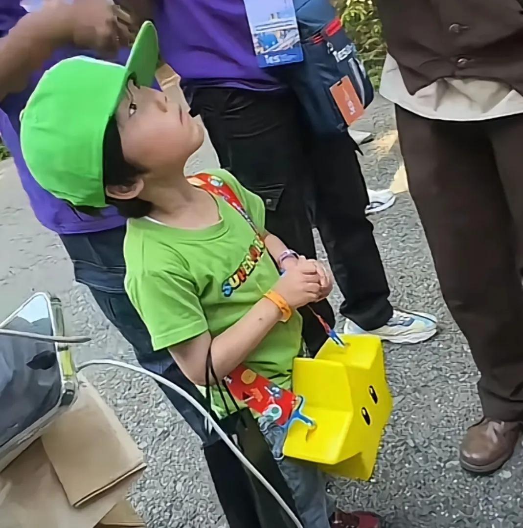 吃瓜的人(吃瓜的人聪明还是笨) 吃瓜的人(吃瓜的人聪明还是笨)