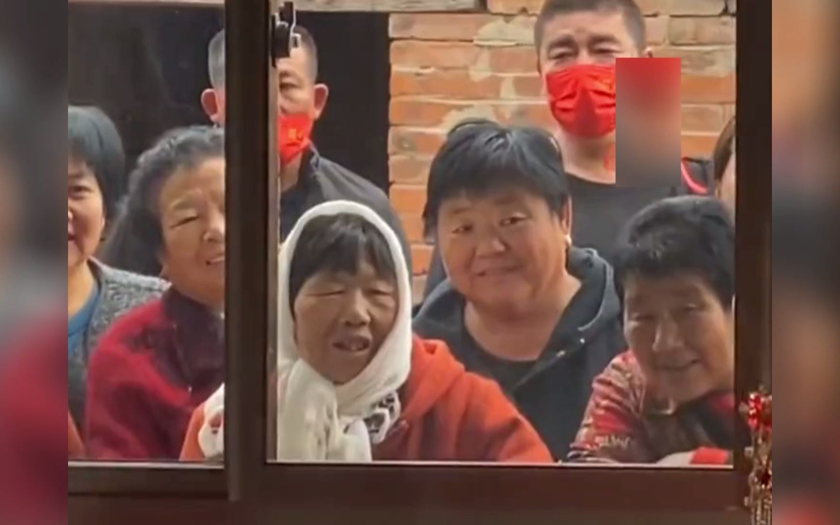 吃瓜群众爆笑完整版免费观看(吃瓜群众原图)