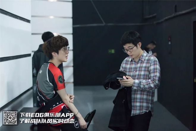 往期内容每日反差大赛怎么写(每日大赛网红反差大赛往期内容)