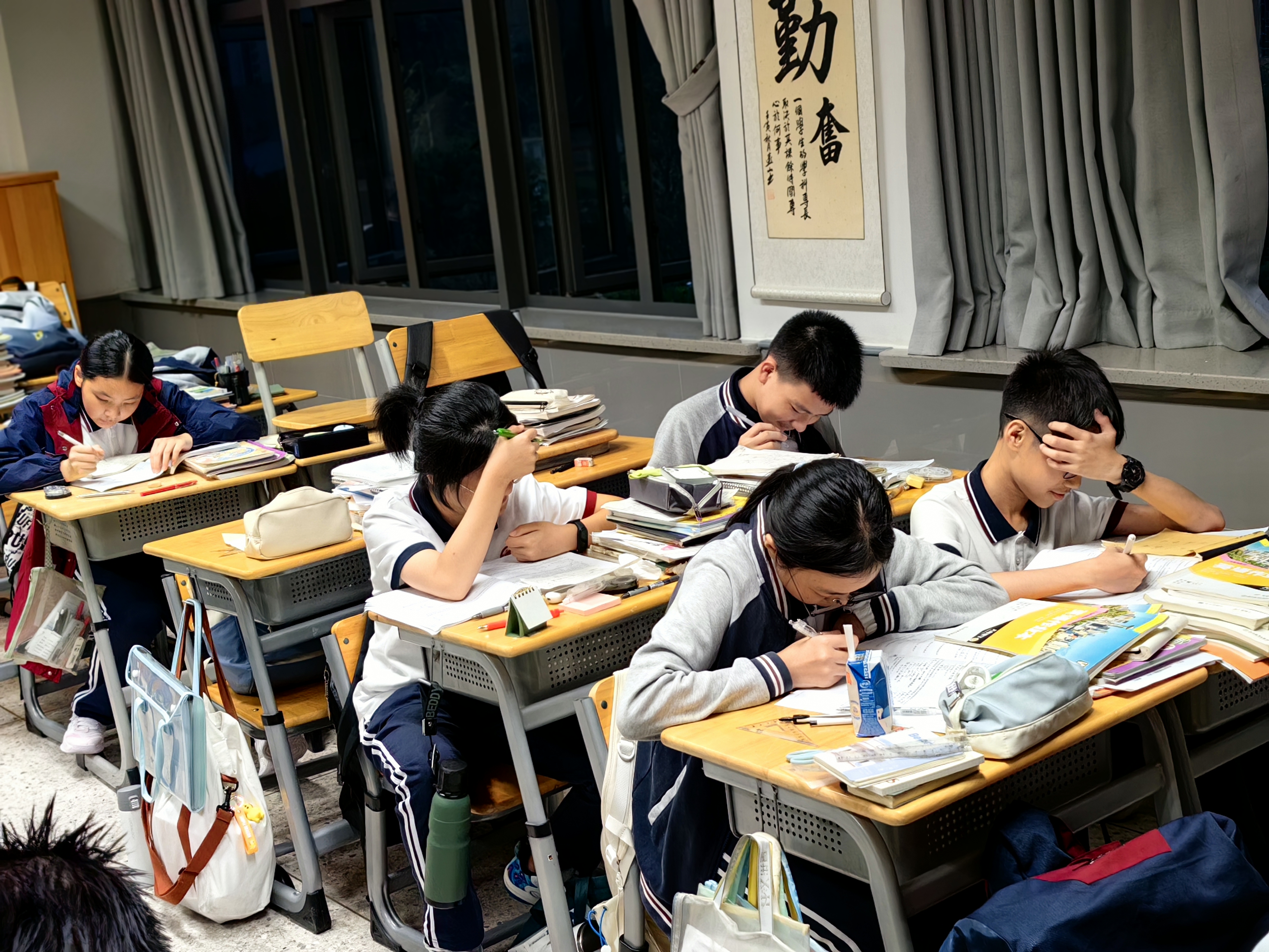 每日校园反差大赛(高中校园反差每日大赛)